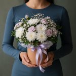 Маленькие букеты из хризантем
